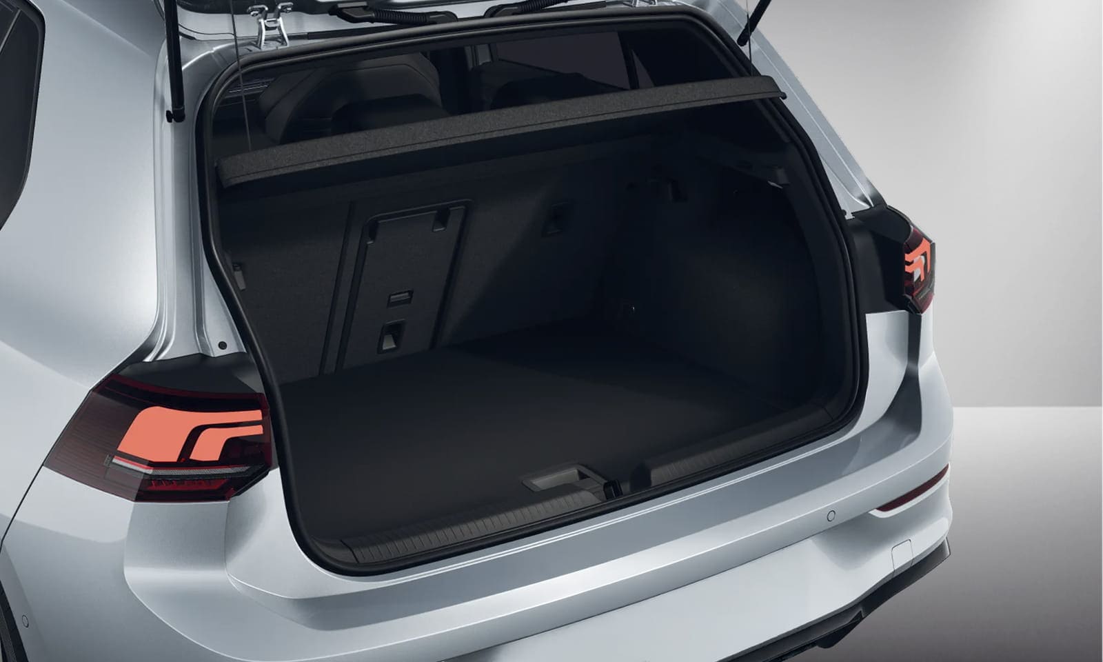 VW Golf R-Line