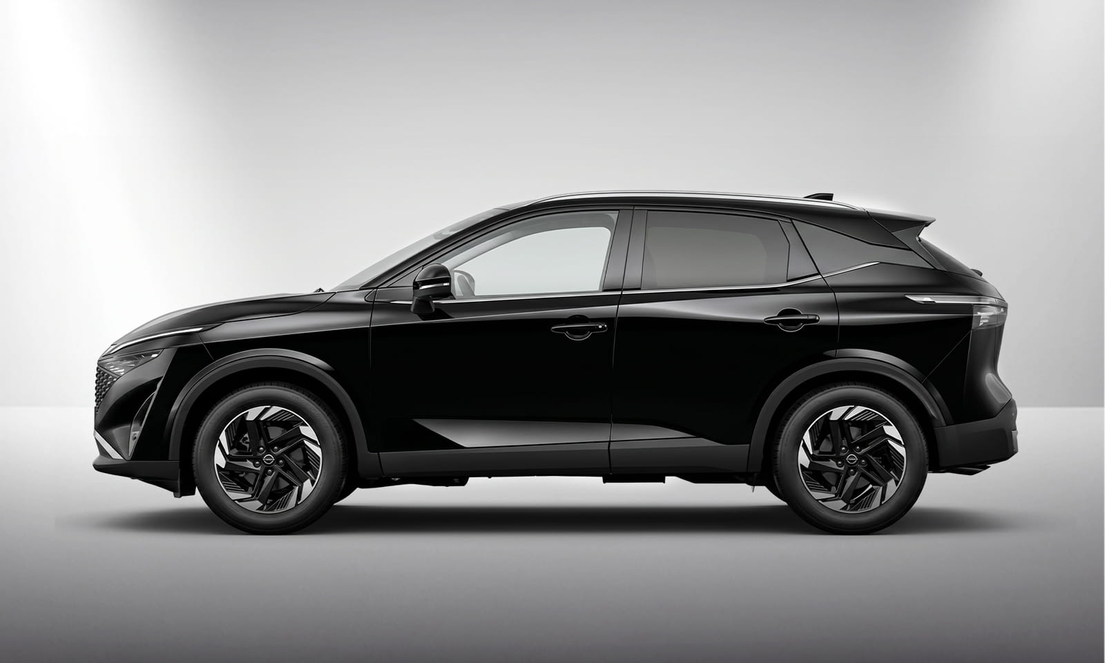Profilansicht vom Nissan Qashqai mit Allrad von ASS